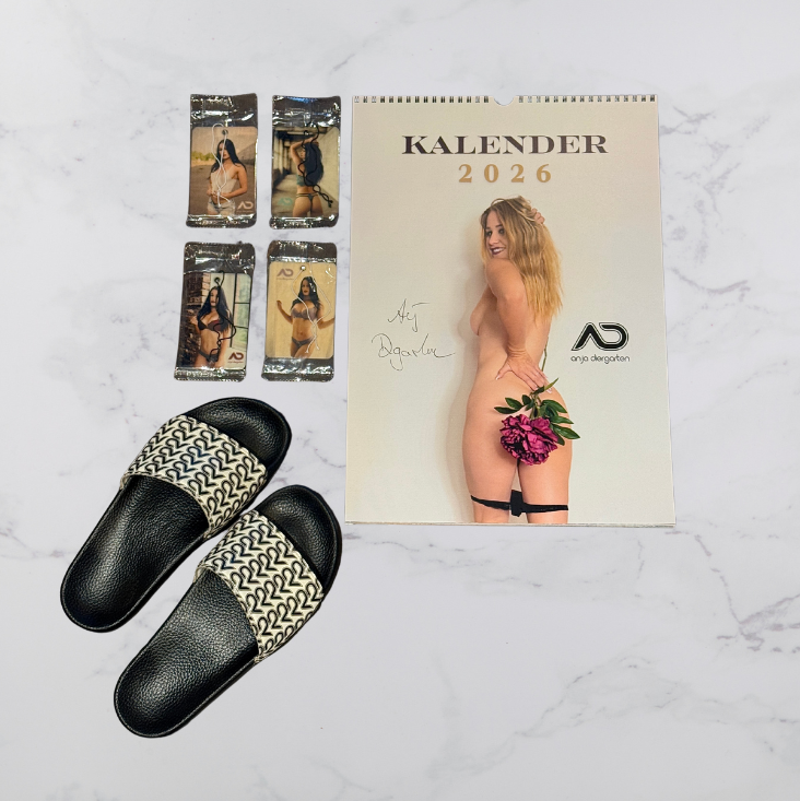 Kalender 2026 Small Set, Anja Diergarten, Kalender, calender,model, shooting, Fotos, Duftbaum, Car Refresh, Duftbäume, Adiletten, Badeschuhe AD